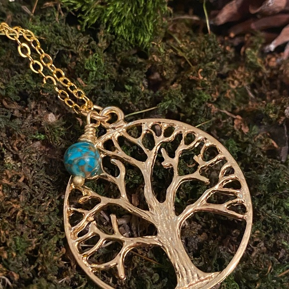Gold tree of life necklace - Picture 4 of 5